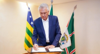 Assinado projeto que cria Política Estadual de Combustíveis de Goiás